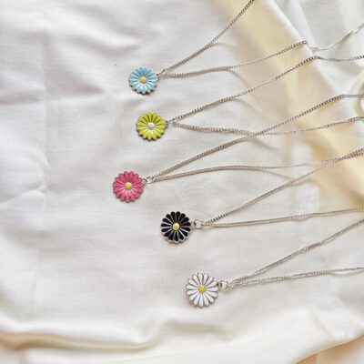 Daisy Charm Pendant Necklaces