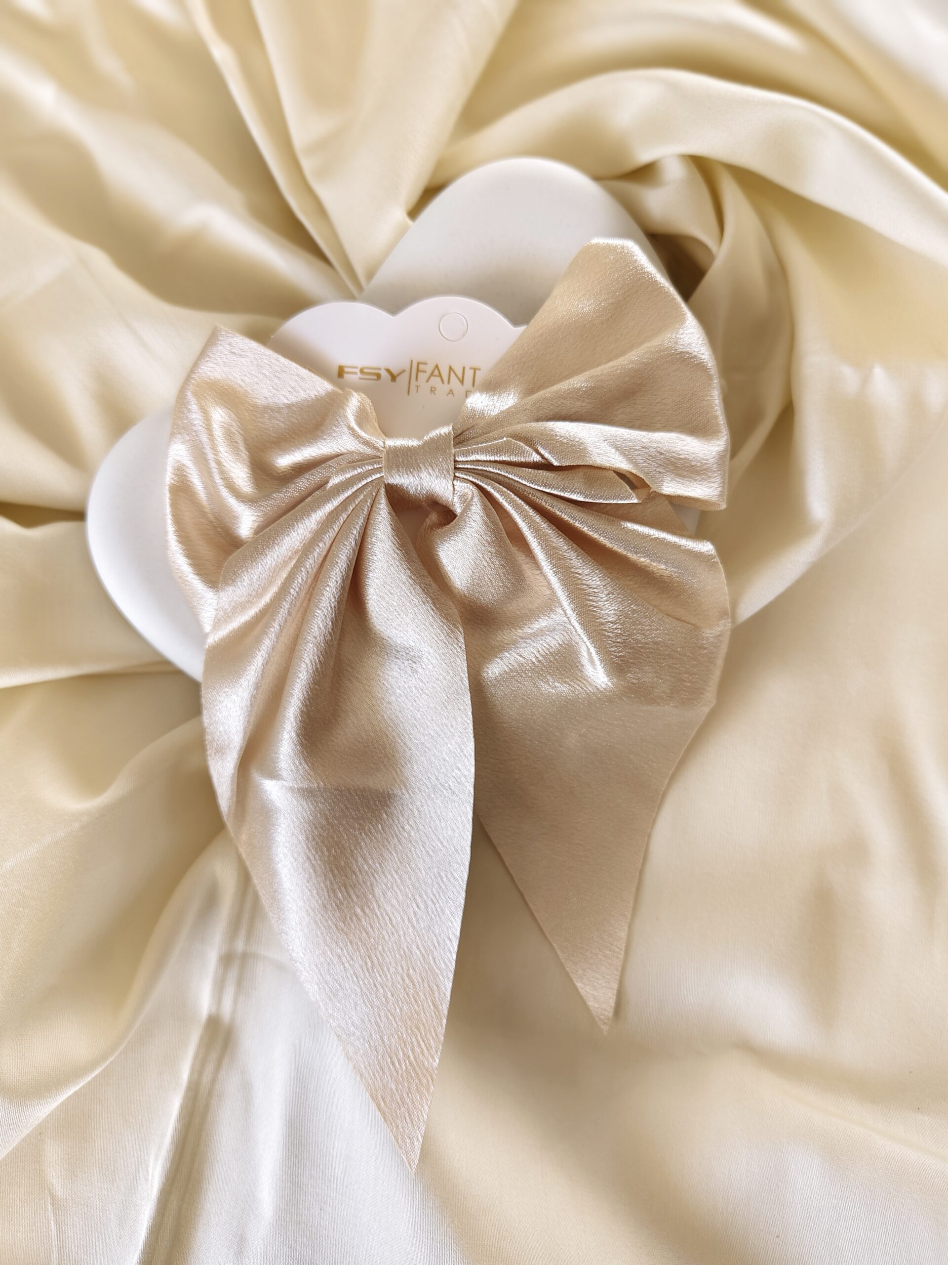 Tending Satin Bow Clip - Image 8