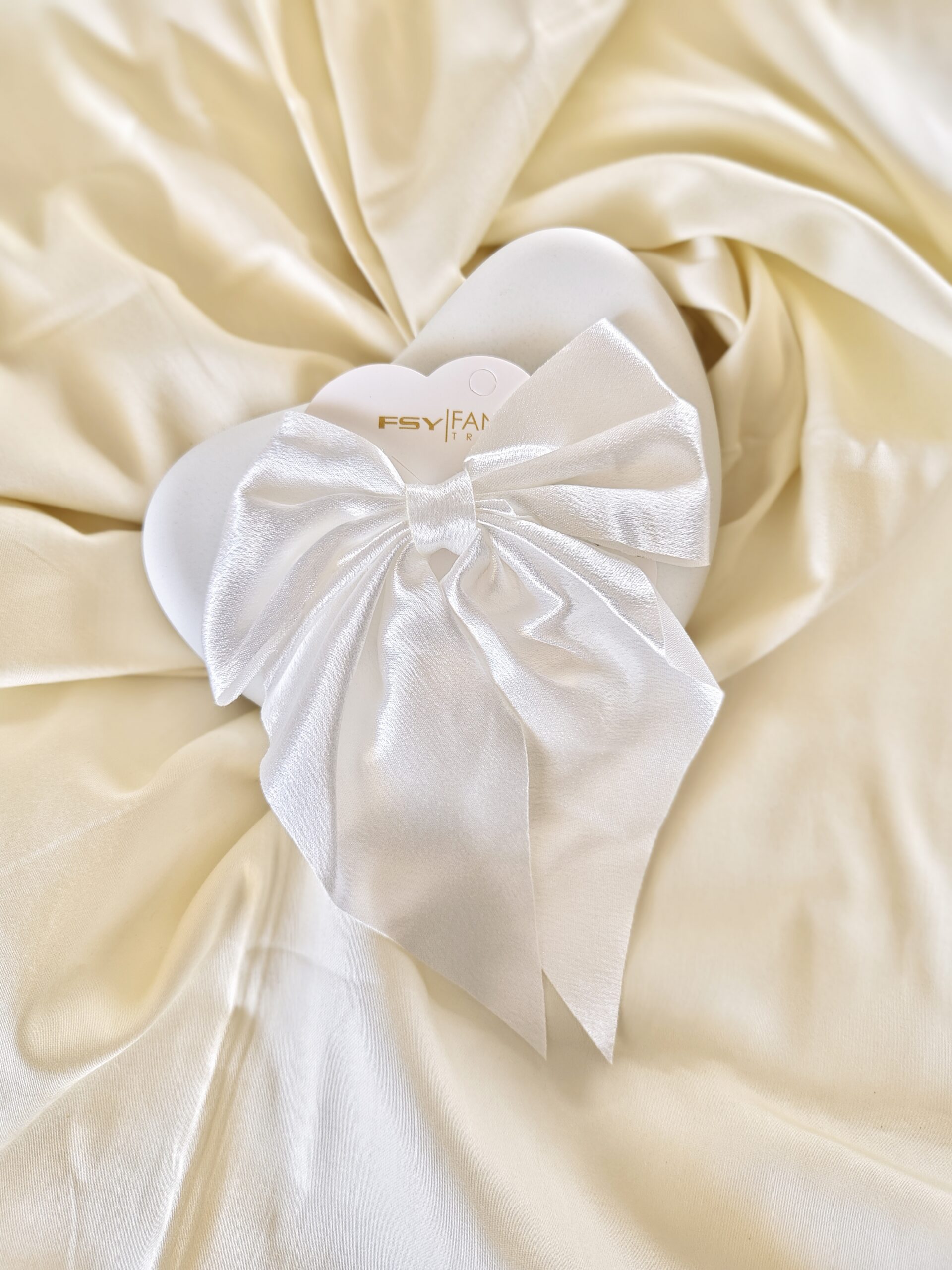 Tending Satin Bow Clip - Image 7